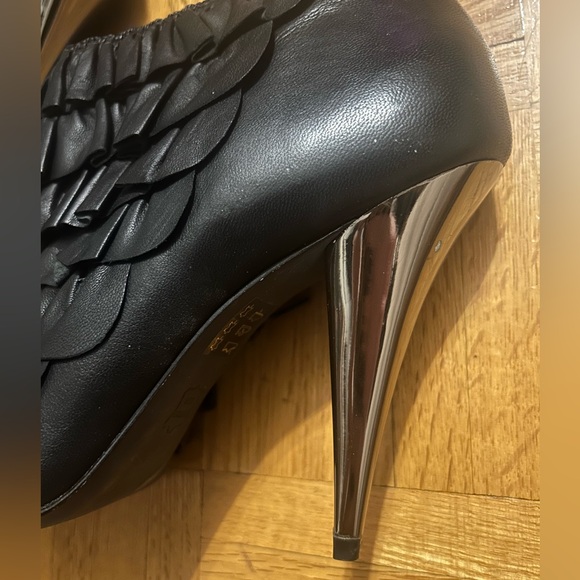 Bcbg heels - Picture 3 of 5